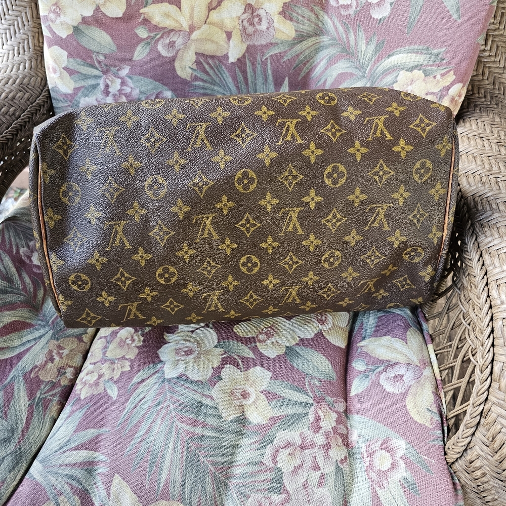 Lv bag - Picture 15 of 16